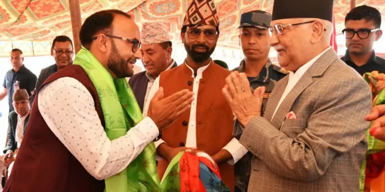 वीरगञ्जमा जसपासहित विभिन्न दल परित्याग गरी सयौं नेता–कार्यकर्ता एमालेमा प्रवेश